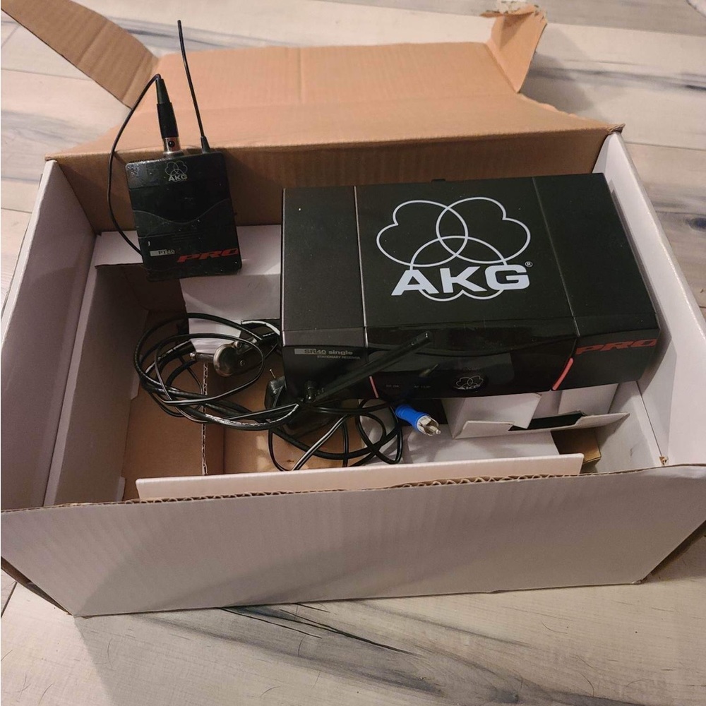 Presenter Set - Picture 2 of 3